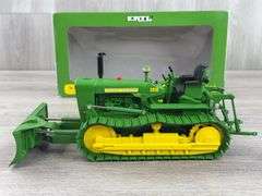 John Deere 2010 Crawler W/Blade, 1/16, Ertl, 3 PT.