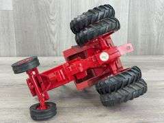 International Hydro 100 WF Duals, 1/16, Ertl, Customized