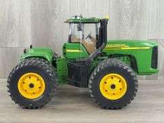 John Deere 9520 4WD Duals RC, 24”, Ertl, Unsure If Operational