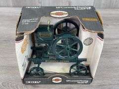 McCormick-Deering Model M Engine, 1/6, Vintage Gasoline Engines, Ertl