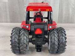 International 3688 MFD Duals, 1/16, Ertl