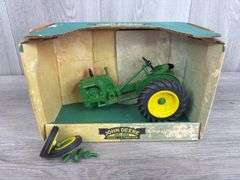 John Deere 1941-1946 Model LA Tractor