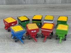 9 Grain Hopper Wagons, 1/64, Ertl