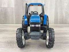 New Holland 8260 MFD, 1/16, 1997 NFTS, Toy Farmer