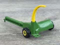 4 John Deere Forage Harvesters, 1/64, Ertl, 1 Missing Spout