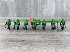 John Deere 856 Minimum Tillage Cultivator, 1/16, Ertl