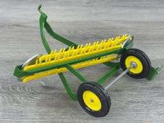 John Deere Hay Rake, 1/16, Ertl, Missing Gear