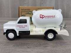 Ford Dyersville Propane Products Propane Truck, 7 1/2”, Ertl Collectibles