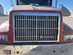 1994 International 9400 Semi with 3500-Gal Tank Skid