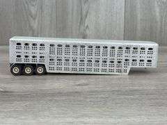 Tri-Axle Cattle Trailer, 1/64, Aluminum, Custom