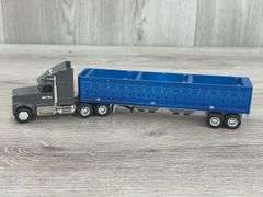 International Hill-T Farm & International Navistar Truck W/Bottom Dump Trailers, 1/64, Custom