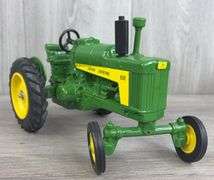John Deere 630. 1988 Toy Farmer