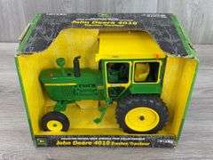 John Deere 4010 WF W/1300 Hiniker Cab, 1/16, Ertl