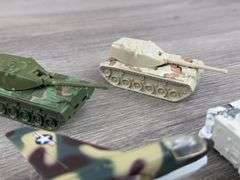 Tanks & Airplane, 1/64, Matchbox & Hot Wheels