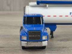 Mack CH-600 Farmers Bulk Feed Delivery Truck, 1/64, Penjoy