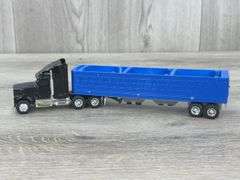 International Hill-T Farm & International Navistar Truck W/Bottom Dump Trailers, 1/64, Custom