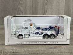 Peterbilt 385 Miller Industries Eagle Century Wrecker, 1/64, SpecCast, Limited Edition