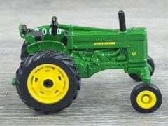 Gold Ford 901 Powermaster NF-Ertl Collectibles & John Deere 60 WF-Ertl, 1/64
