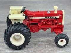 International Farmall Tractors, 1/64, Ertl, 660 Is 1999 NFTS