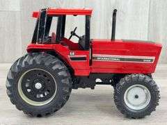 International 5488 MFD, 1/16, 1984 First Edition, Ertl