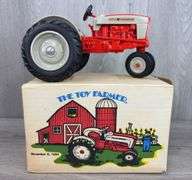 Ford 901 Powermaster. Toy Farmer 1986