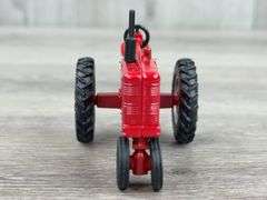 IH McCormick Farmall Diesel Super M-TA NF, 1/43 Toy Farmer