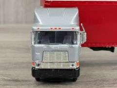 International Truck W/IH International Trailer Bank, 1/64, Bank-Liberty Classics, Limited Edition, Truck Is Ertl Collectibles