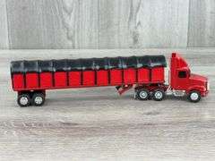 WhiteGMC Truck W/Grain Trailer, 1/64, Custom