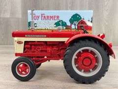 International 660 WF Diesel, 1/16, 1999 NFTS, Toy Farmer