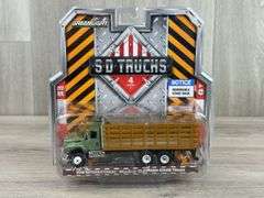 2018 International WorkStar Platform Stake Truck, 1/64, Greenlight, Series 4, Limited Edition