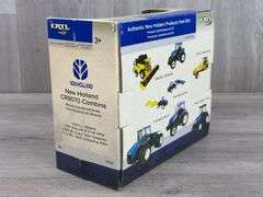 New Holland CR9070 Combine, 1/64, Ertl Britains