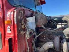 1994 International 9400 Semi with 3500-Gal Tank Skid