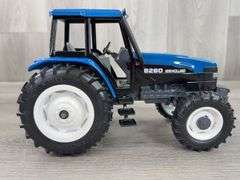 New Holland 8260 MFD, 1/16, 1997 NFTS, Toy Farmer