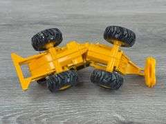 John Deere, Caterpillar, Tonka Construction Equipment, 1/64 & 1/87, Ertl, NZG & Tonka