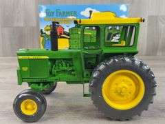 John Deere 4520 Diesel WF, 1/16, 2001 NFTS, Toy Farmer