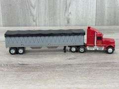 International Navistar Simon's Feed Store & International 9800 Truck W/Bottom Dump Trailers, 1/64, Ertl
