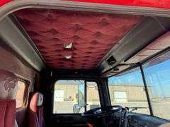 1994 International 9400 Semi with 3500-Gal Tank Skid