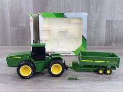 John Deere 8960 4WD Duals W/Wagon, 1/32, Battery Operated