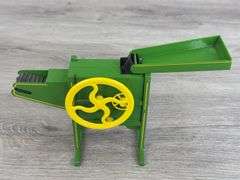 John Deere Antique Corn Sheller, 1/8, Ertl, Power House Farm Series