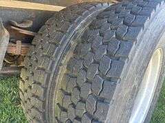 1980 International S1900 Grain Truck