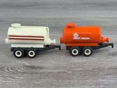 4 Liquid Manure Spreaders, 1/64, 2 Ertl, 2 Mini Toys