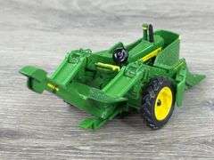 Farmall 560, John Deere 630& Oliver Row-Crop 88 W/Mounted Corn Pickers, 1/64, Custom