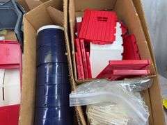 Farm Country Deluxe Farm Set 229 Pieces, Ertl,  Unsure If Complete