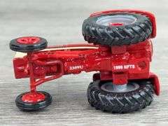 International Farmall Tractors, 1/64, Ertl, 660 Is 1999 NFTS