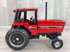 International 3488 Hydro WF, 1/16, Ertl, Roof Has Crack