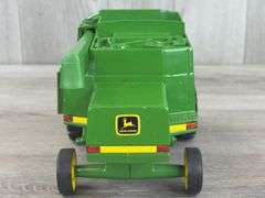 John Deere 9500 Combine, 1/28, 2 Heads, Ertl