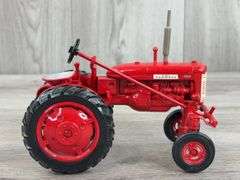 IH McCormick Farmall 130 Hi-Crop, 1/26, 2001 NFTM, Ertl