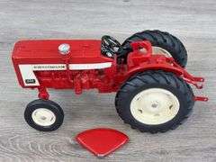 International 606 WF, 1/16, Custom, 3 PT., Fender & Shifter Broken Off, Fender Included