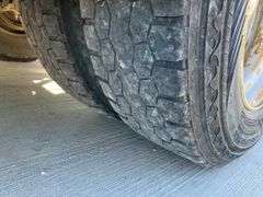 1994 International 9400 Semi with 3500-Gal Tank Skid