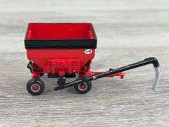 7 Grain Hopper Wagons, 1/64, Ertl